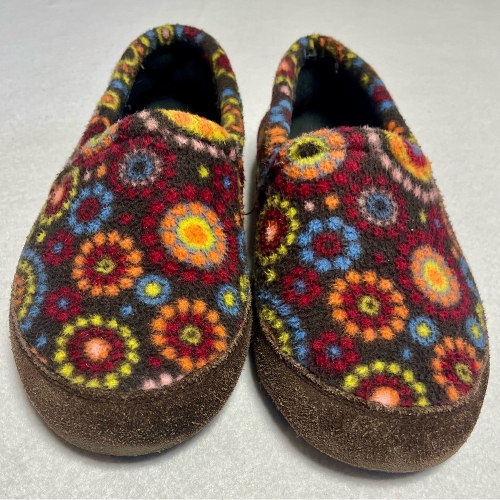 Acorn Womens Moccasin
Slippers Fleece Multicolor
Abstract Print Sz 9.5-10.5